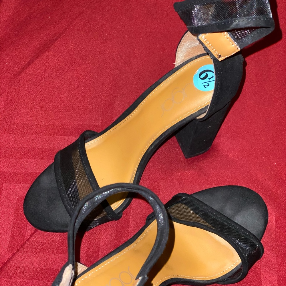 Black Heels size 6 1/2